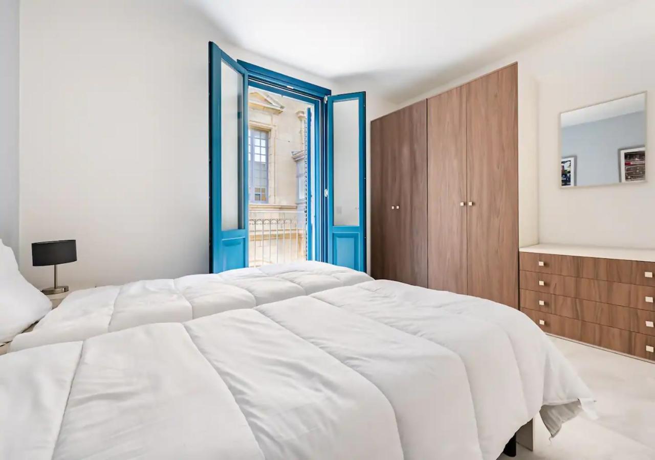 Sea View Luxury Apartment Brand New In Valletta Bagian luar foto