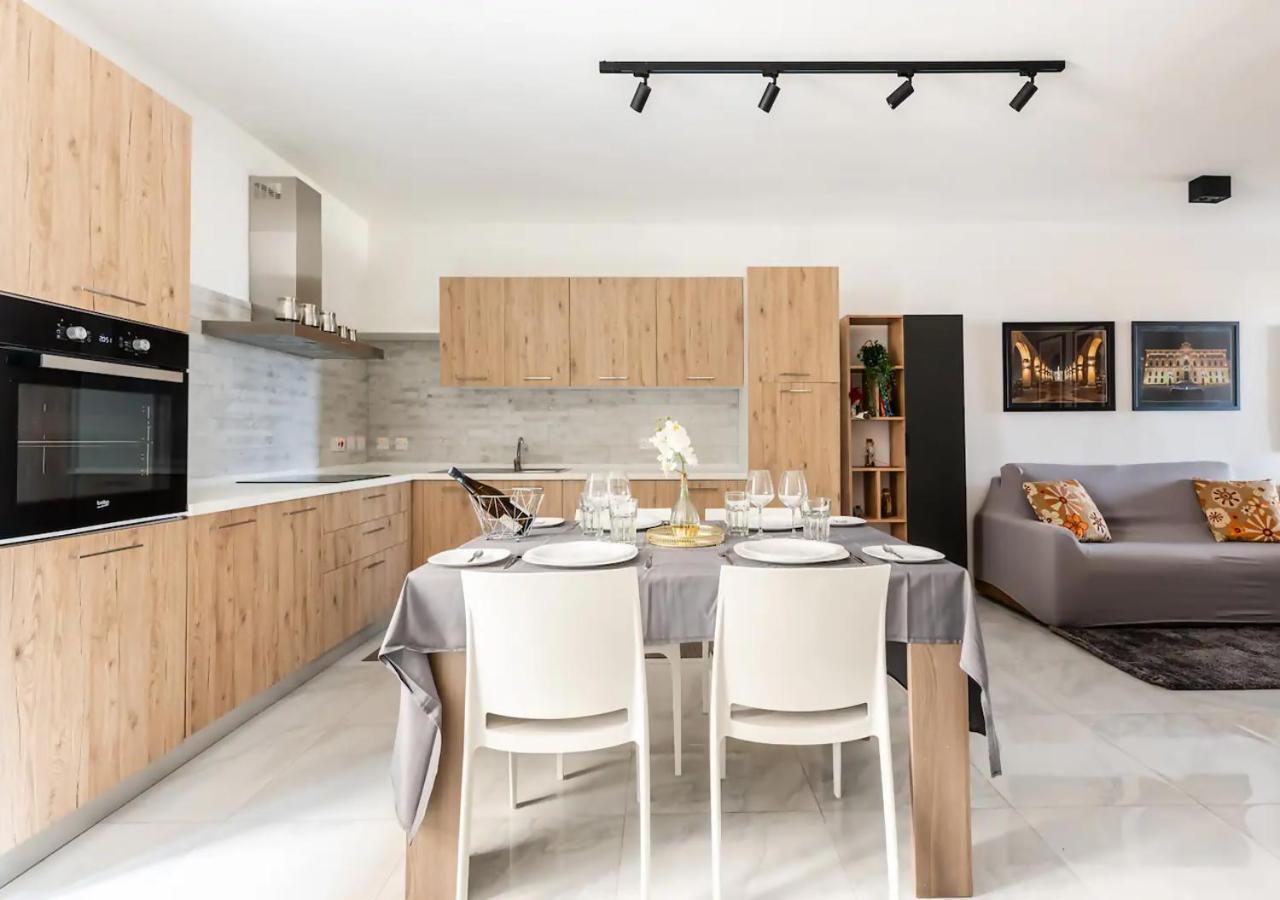 Sea View Luxury Apartment Brand New In Valletta Bagian luar foto